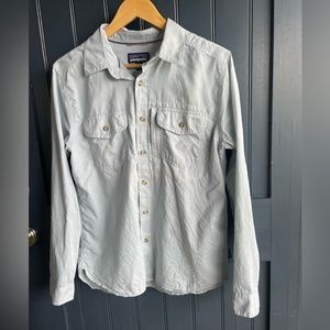 Men’s Patagonia long sleeve fishing shirt